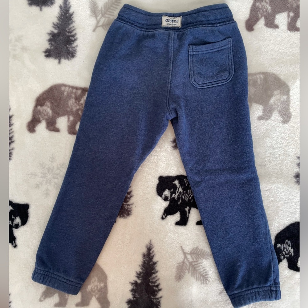 ❄️4T Sweatpants❄️ - Picture 5 of 10
